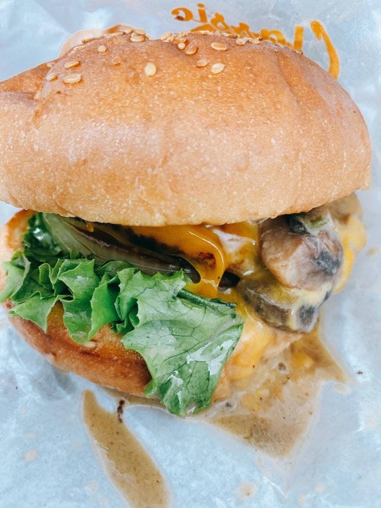 フレッシュネスバーガー 新宿6丁目店