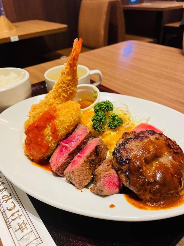 昔洋食 みつけ亭 アリオ八尾店 - サブ画像1
