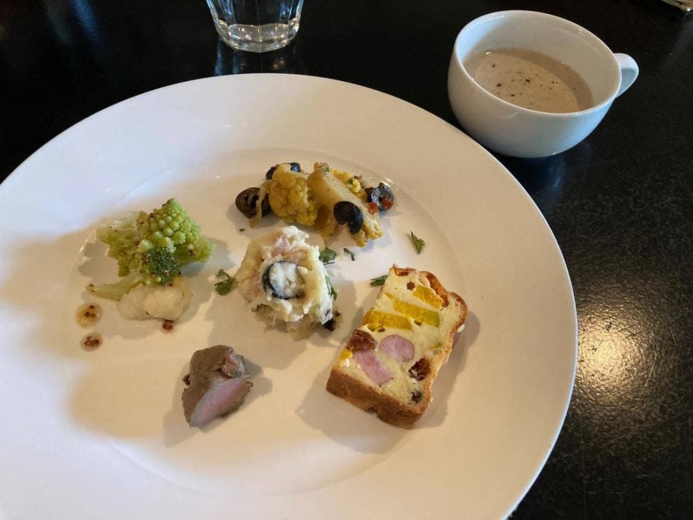 galerie+wine cafe TURM