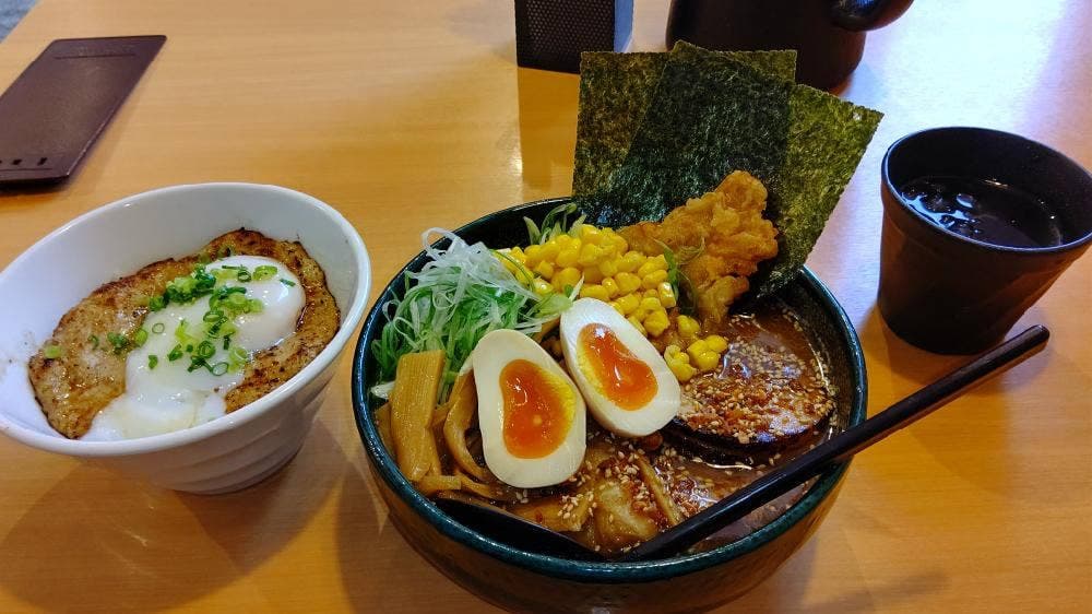 らぁめん 銀波露 札幌手稲店