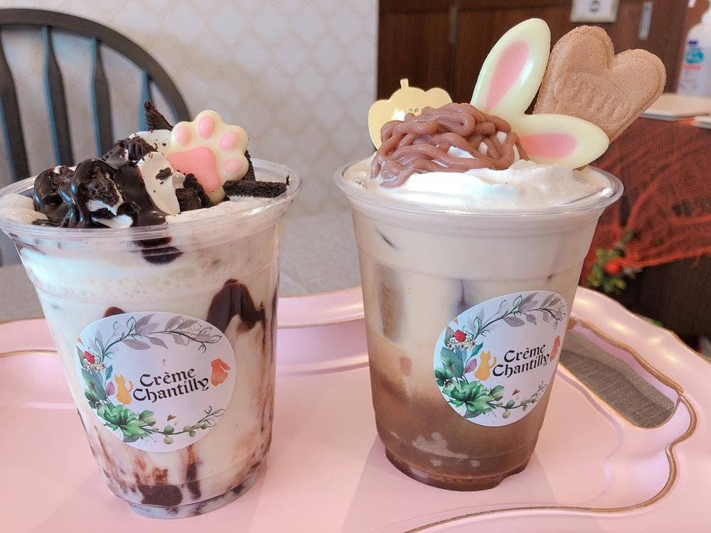 猫とウサギとスイーツのお店 crème chantilly