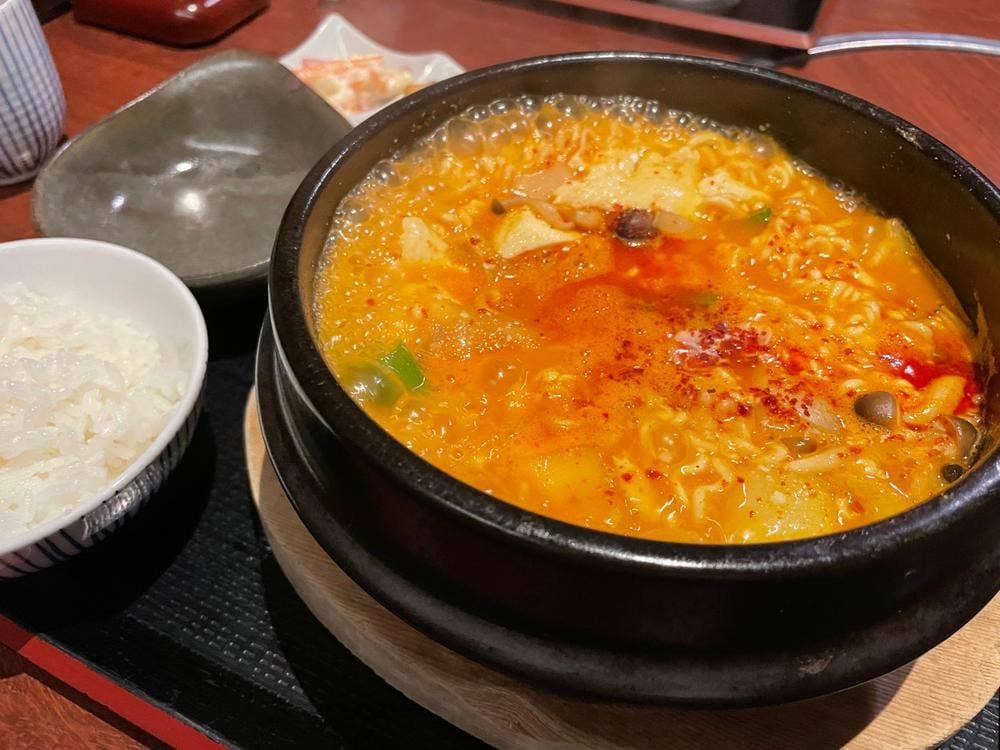 シュリ 丸の内店