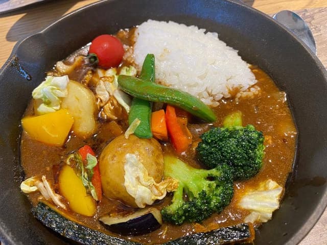 スキレットカレーこな雪とんとん 道と川の駅 花ロードえにわ - サブ画像3