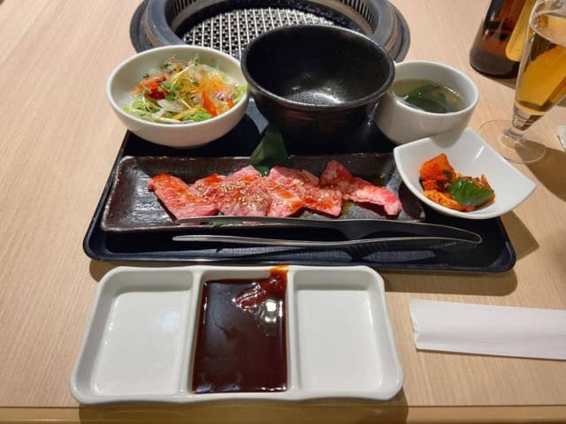 牛兵衛 草庵 東急吉祥寺店 - サブ画像1