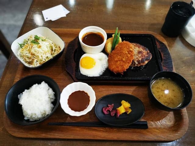 佐賀和牛ハンバーグの店まるも - サブ画像1