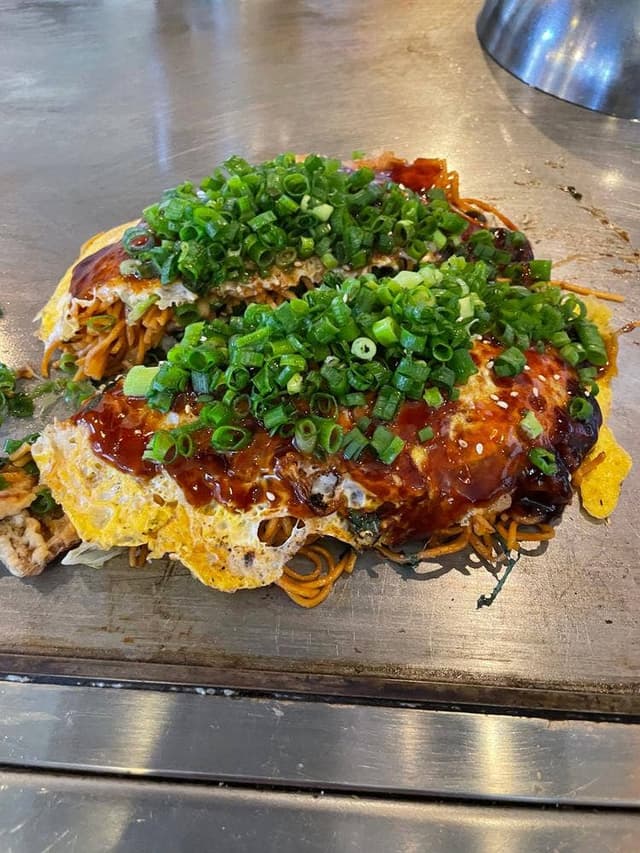 広島直送鉄板料理ともぞう - サブ画像1