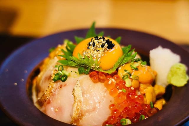 東山 志 - サブ画像1