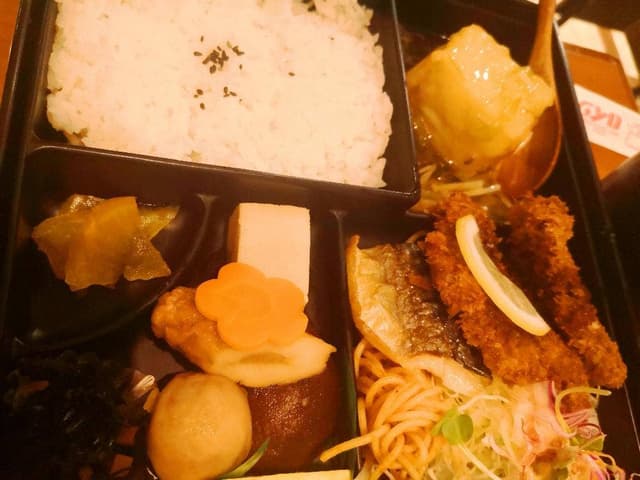 ロイン三宮店 - サブ画像3