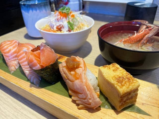 沼津魚がし鮨 流れ鮨 富士宮店 - サブ画像2