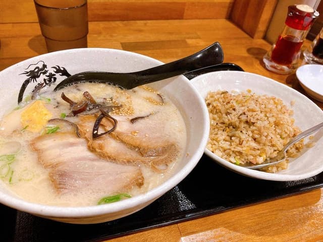 北九州ラーメン 東龍軒 陣原店 - サブ画像1