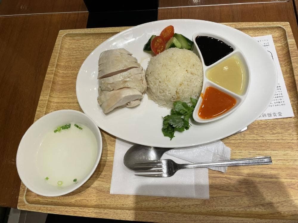 Q's FOOD HALL