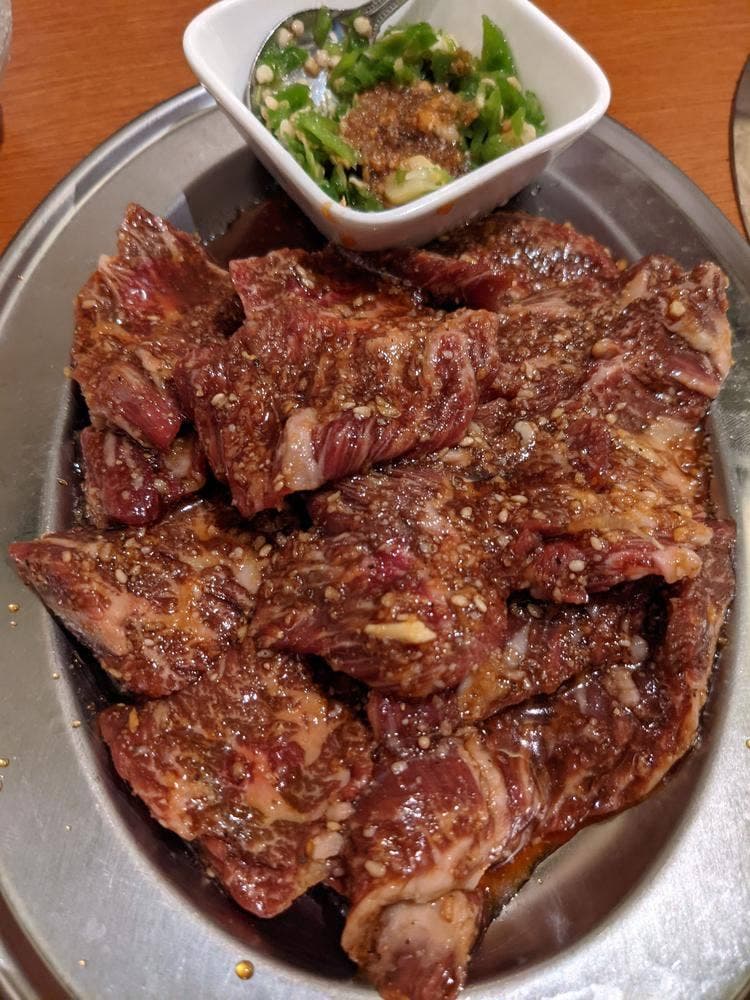 焼肉屋 金肉苑