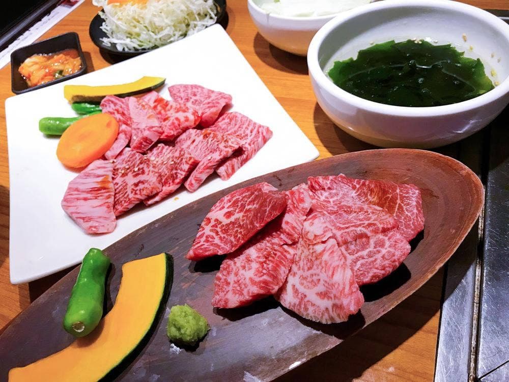 牛屋まん天 与次郎店