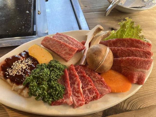 溶岩焼き 黒牛の里本店 - サブ画像1