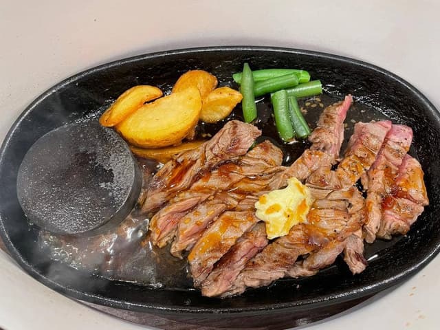 旨んまーいステーキ 大阪駅前第3ビル店 - サブ画像2