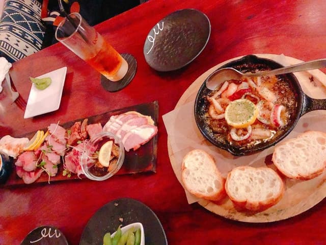 ワインと低温調理肉のビストロ CUReHA - サブ画像2
