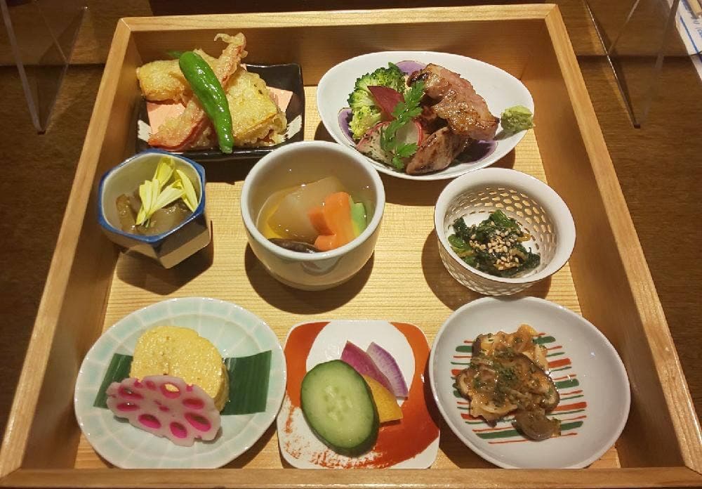 ダイニング蔵 おしゃらく