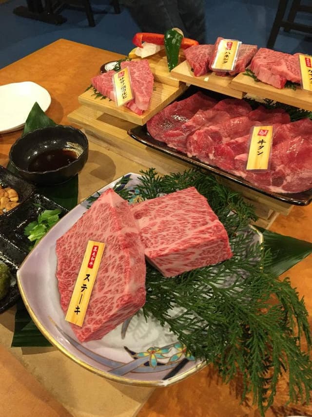 民芸肉料理 はや 総本店 - サブ画像1