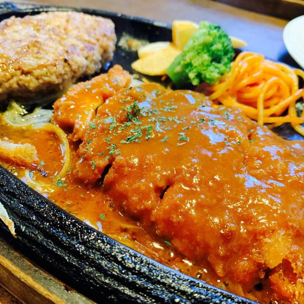 ステーキとハンバーグのお店 ぱぴー