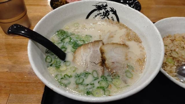 東龍軒 西港店 - サブ画像3