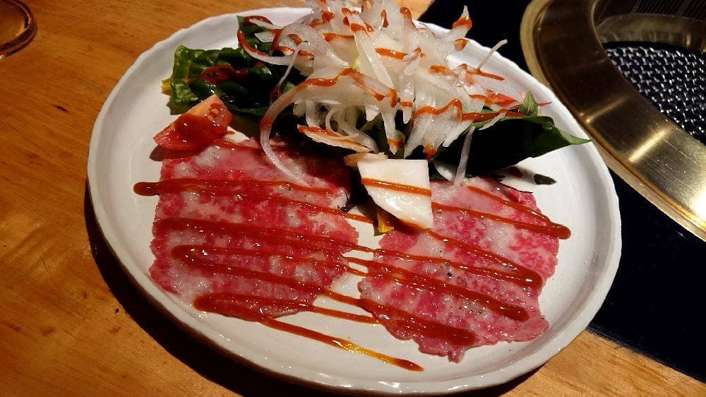 肉料理とワイン 遊山ユザン