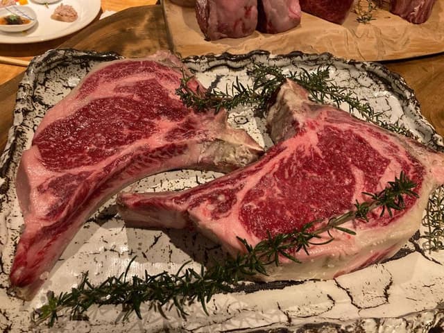 肉料理とワイン 遊山ユザン - サブ画像2