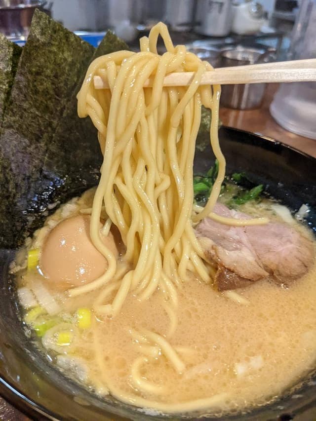 横浜家系ラーメン いず三家 - サブ画像1