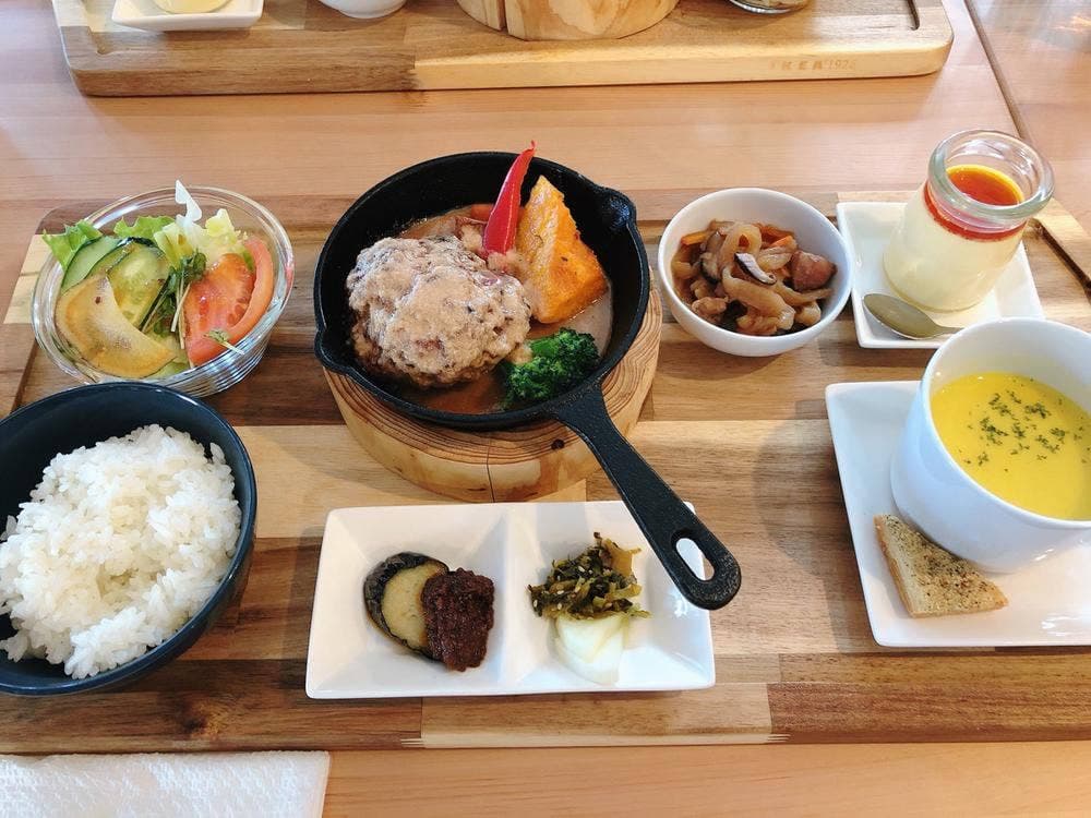 ハンバーグとプリンのお店 MOGUMOGUキッコリー