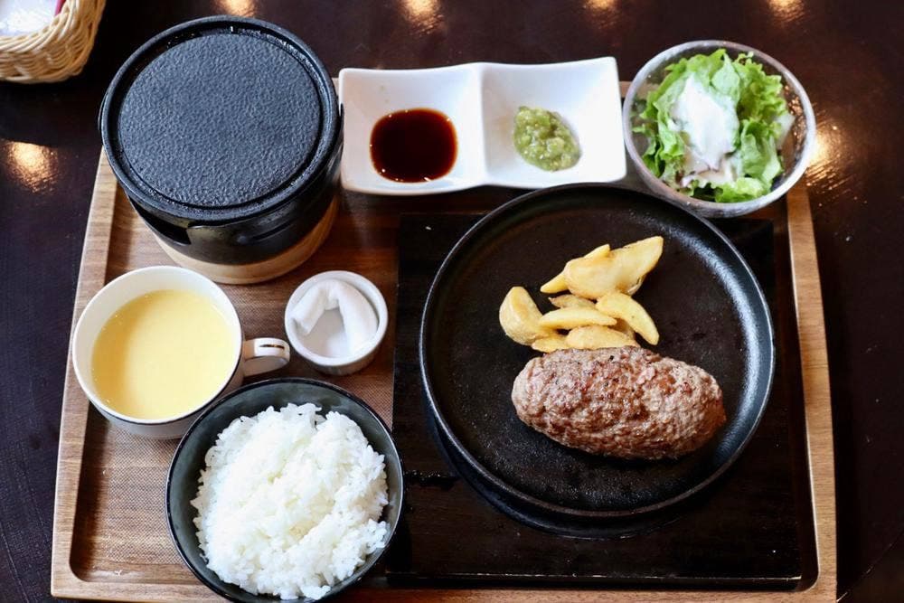 かまくらハンバーグスタンド