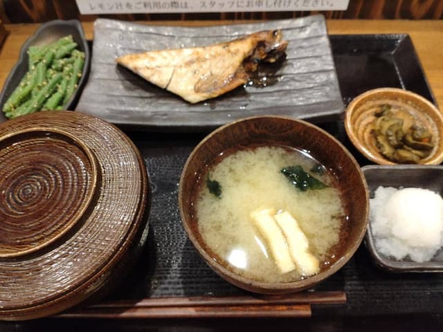 炭火焼干物定食 しんぱち食堂 蒲田店 - サブ画像2