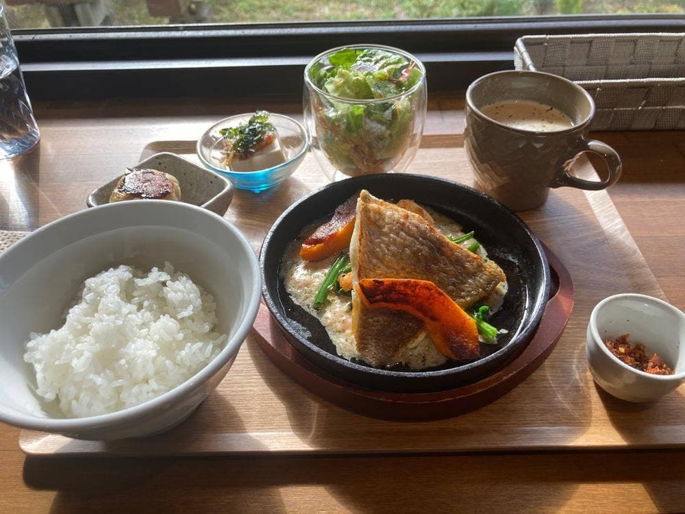 restaurant cafe andot