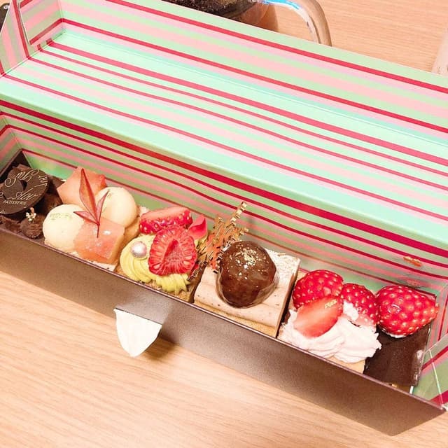 パティスリー パブロフ GINZA SIX店 - サブ画像2