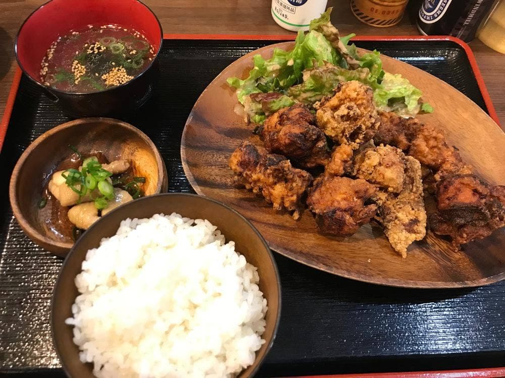 炭焼食堂 てぃーの店