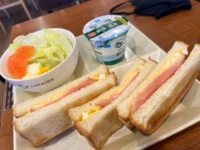 カフェ・ド・クリエ 奈良三条通店 - サブ画像1