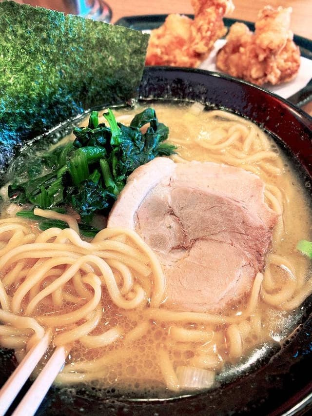 横浜家系ラーメン 一蓮家 明石店 - サブ画像1