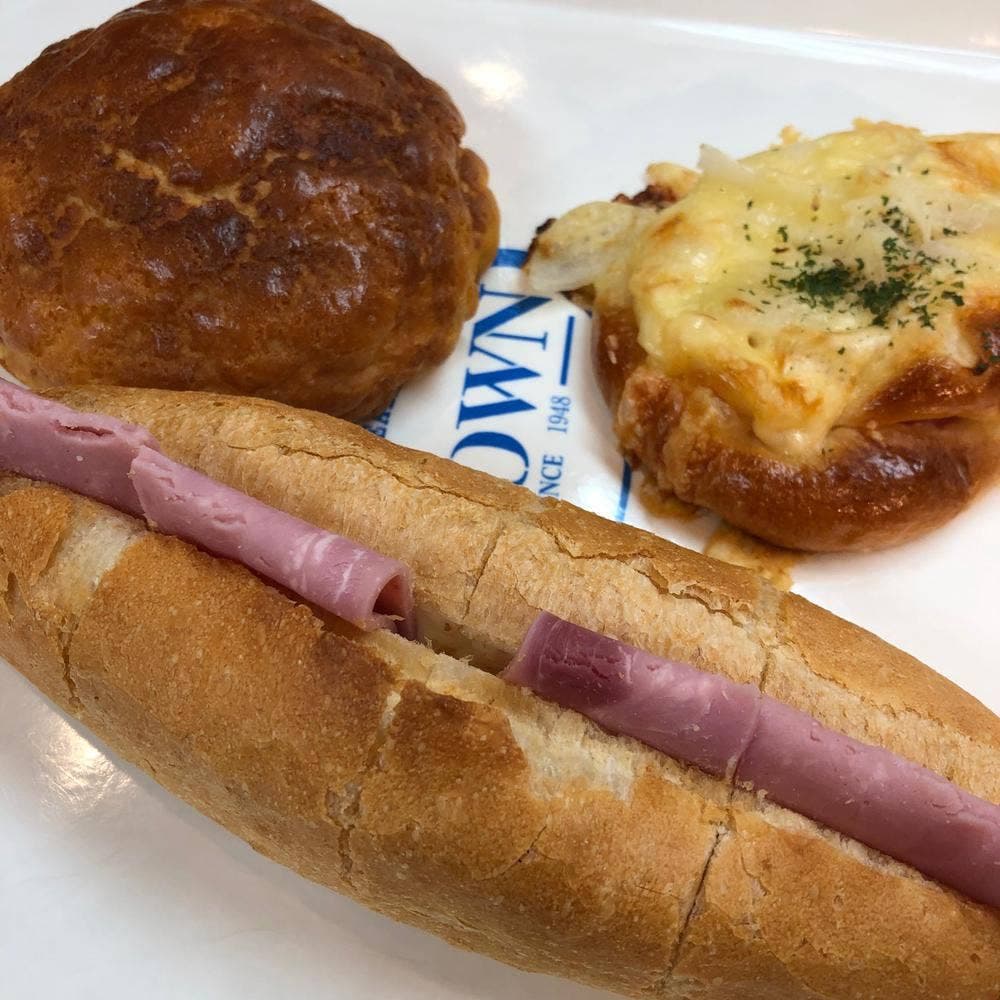 クラウンパン 京町店