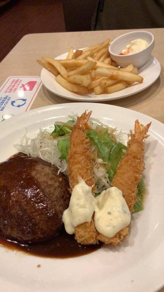 ガスト 巣鴨駅前店