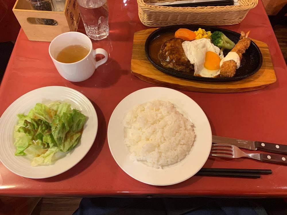 ステーキ＆ハンバーグCoCiNa