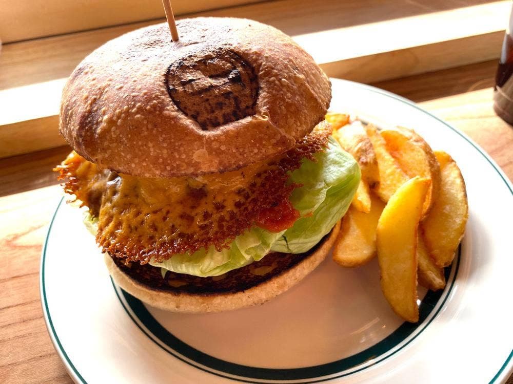 BURGER FUJINO