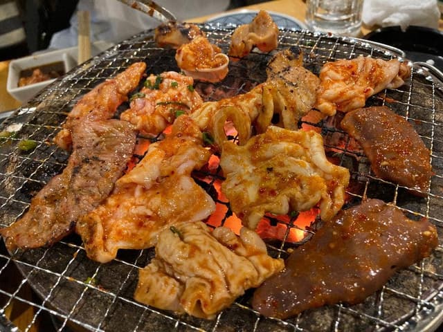 秩父焼肉ホルモン酒場 まる助 大宮一番街店 - サブ画像1