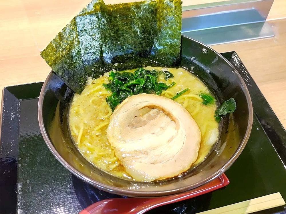 熟成豚骨ラーメン そだし ラザウォーク甲斐双葉店