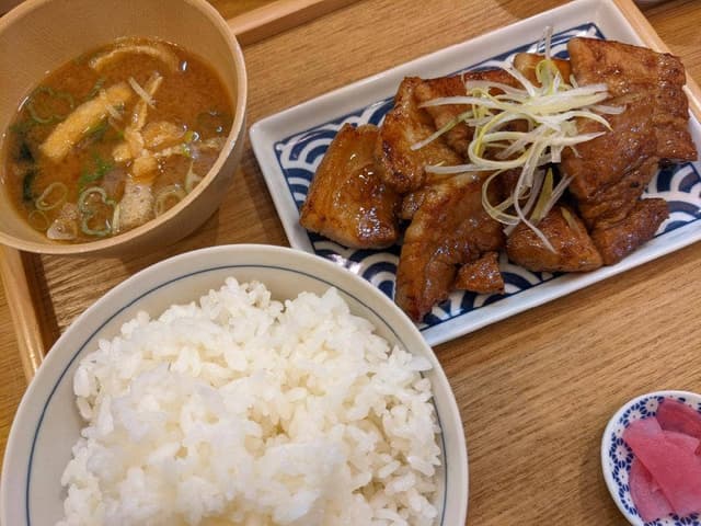 豚丼屋tonton&若菜そば 上新庄店 - サブ画像2