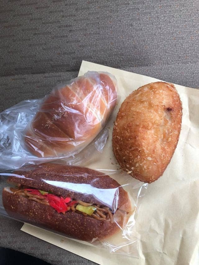 焼きたてパン工房 サラブレッド - サブ画像1