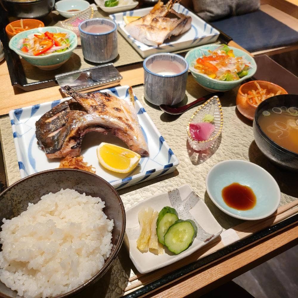 割烹 おみたま