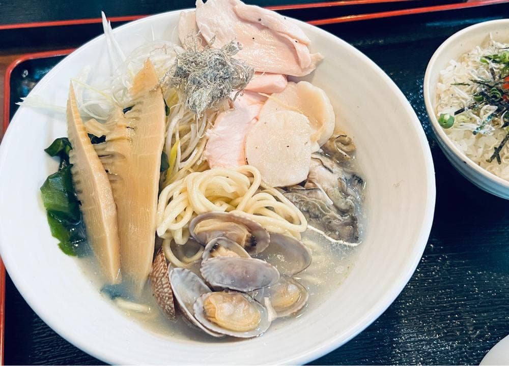 肉と小料理の酒場 はなれ