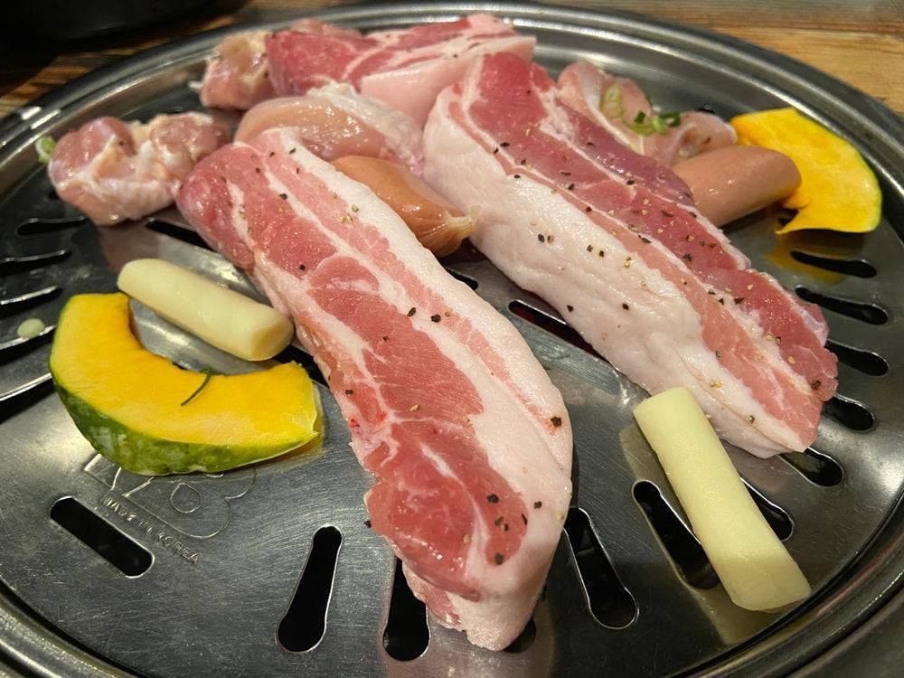韓国焼肉専門店 山賊