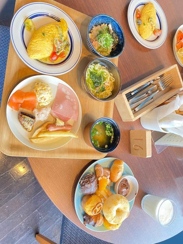 ソラノビーチ Books&Café 星野リゾート リゾナーレ熱海 - サブ画像3