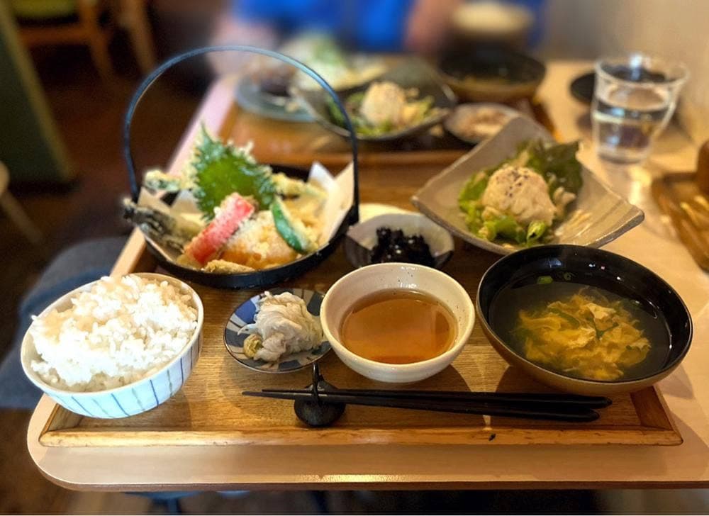元町ウマハロ かつ丼・天ぷら専門店