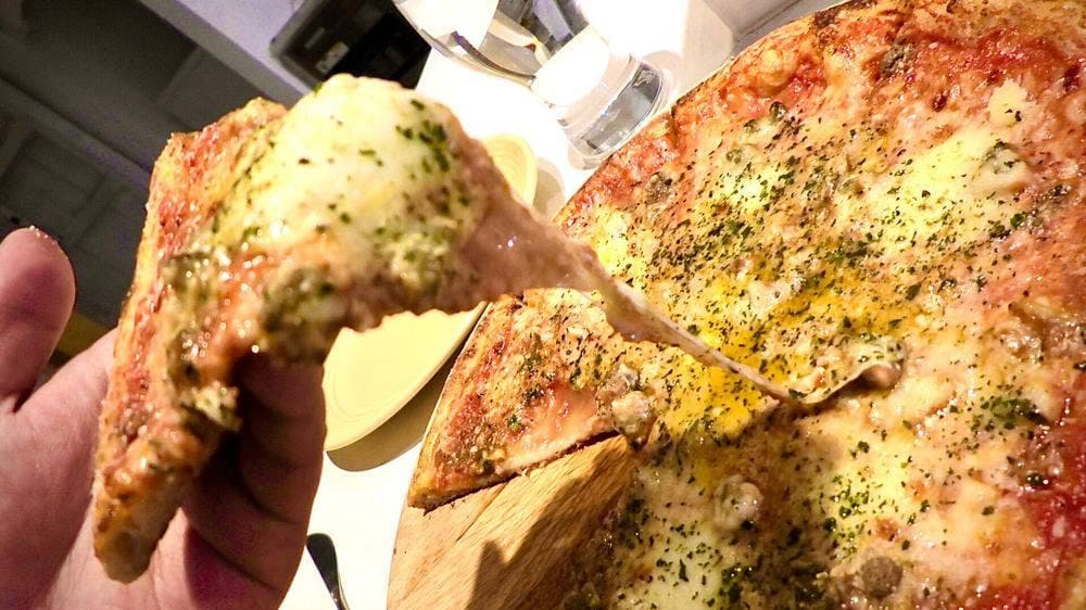GOLDEN PIZZA TOKYO