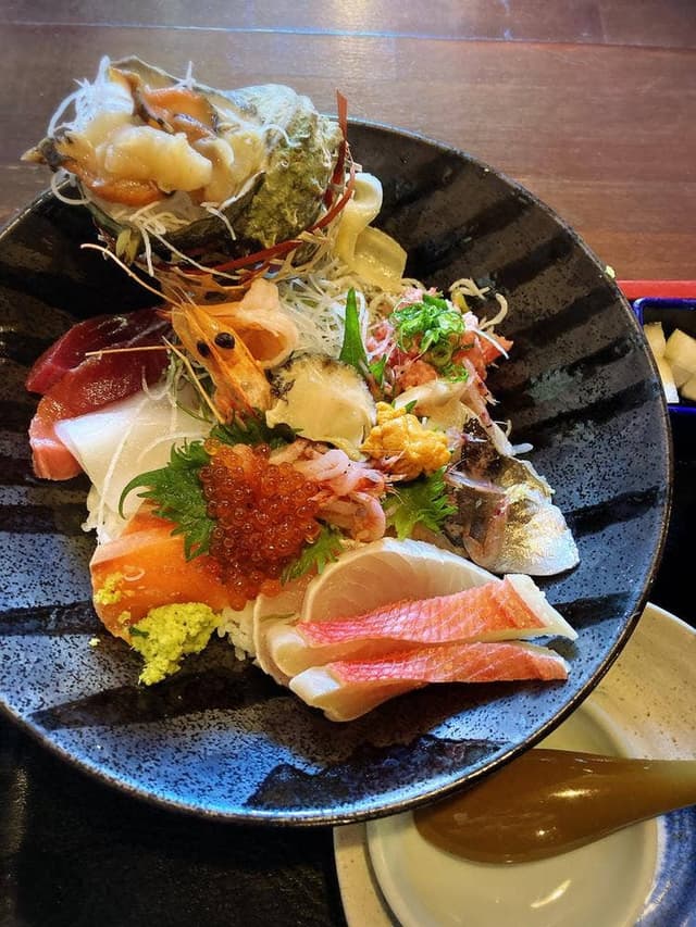 伊豆海鮮 どんぶりや - サブ画像1